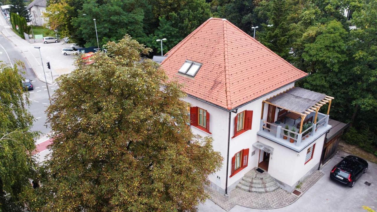 Triglav Apartment House Kranj Exterior foto